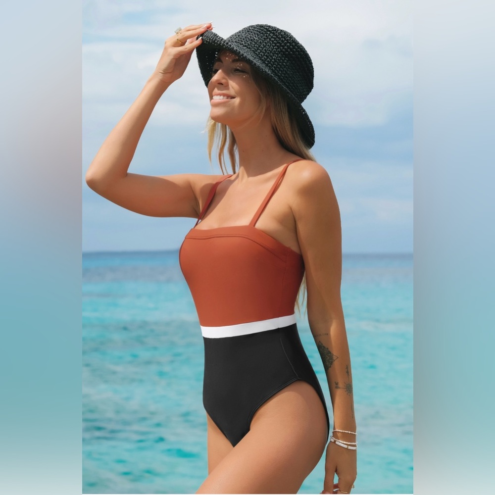 NWT Colorblock Colombia Coast Square Neck
One Piece Swimsuit Size Large
